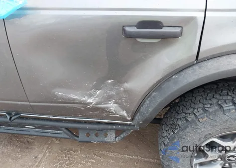 2025 Ford Bronco Badlands z USA, uszkodzony, nr VIN 1FMEE9BP8SLB02701